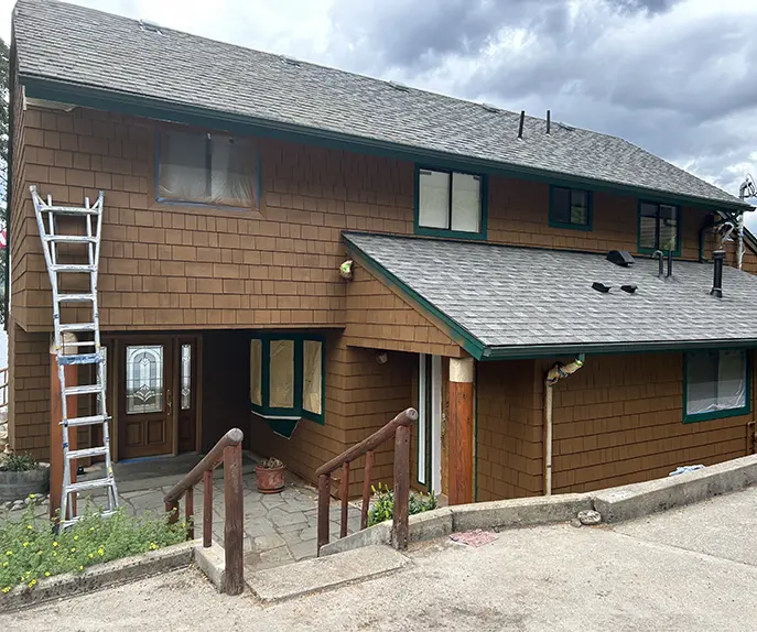 view of the house after exterior cleaning and roof cleaning